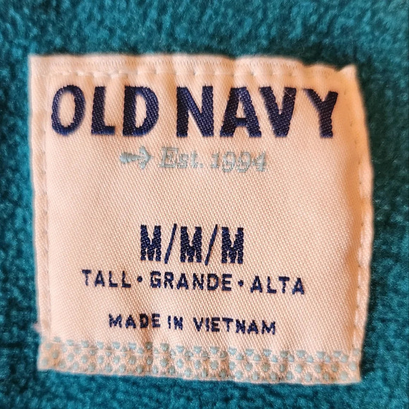 Old Navy puffer vest, size Medium Tall - Picture 7 of 9